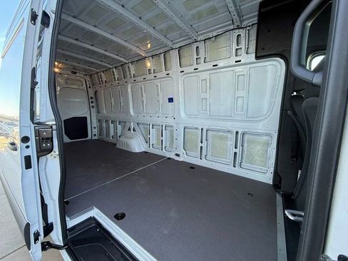 New 2025 Mercedes-Benz Sprinter 2500 image 22
