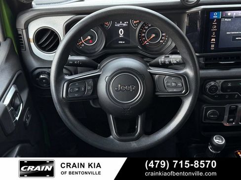 Used 2025 Jeep Wrangler Sport AWD/4WD image 13