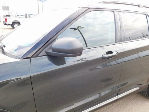 Used 2023 Ford Explorer XLT image 11
