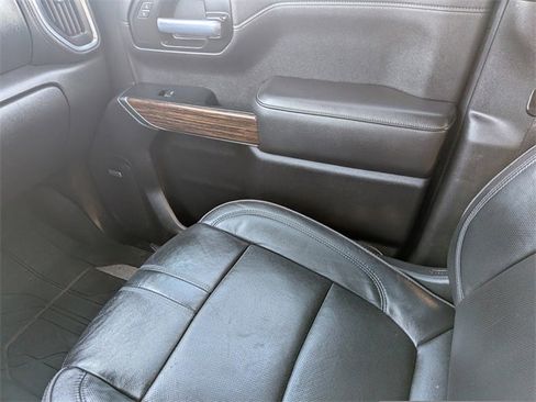 Used 2021 Chevrolet Silverado 1500 High Country w/ Technology Package image 17