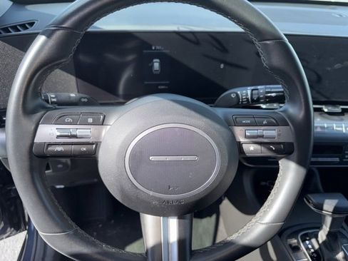 Used 2025 Hyundai Kona SEL image 9