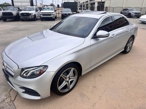 Used 2017 Mercedes-Benz E 300 image 7