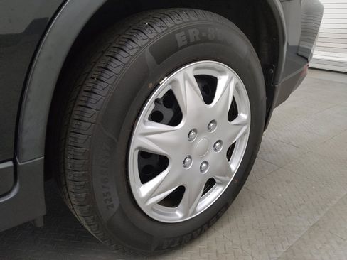 Used 2020 Nissan Rogue S FWD image 31