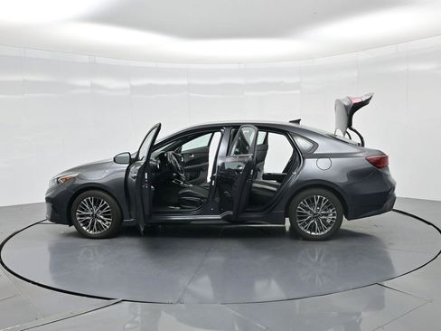 Used 2024 Kia Forte GT-Line image 27