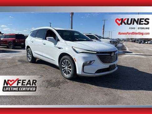 Used 2022 Buick Enclave Essence image 1