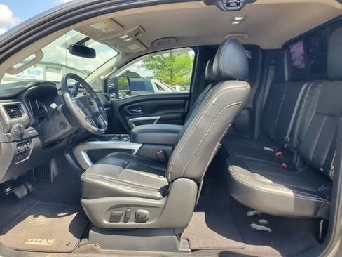 Used 2017 Nissan Titan PRO-4X w/ Pro-4x Convenience Package AWD/4WD image 24