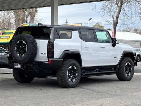 Used 2025 GMC Hummer EV 2X w/ Extreme Off-Road Package AWD/4WD image 3