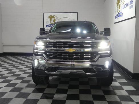 Used 2018 Chevrolet Silverado 1500 LTZ AWD/4WD image 2