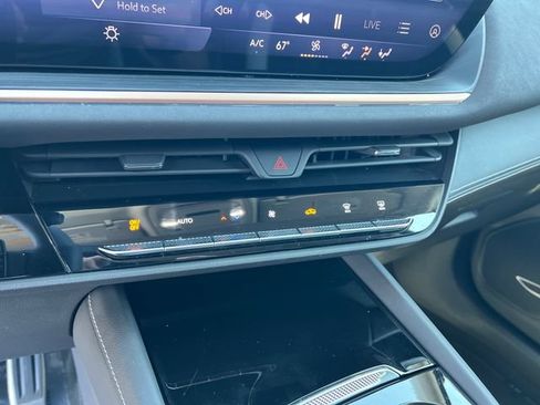 Certified 2025 Buick Envision Sport Touring AWD/4WD image 20