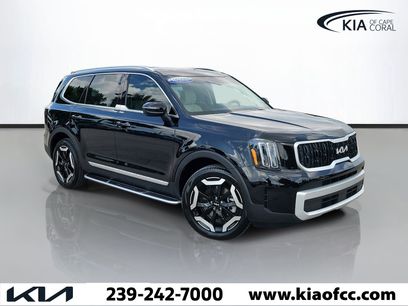 Certified 2025 Kia Telluride EX w/ EX Captain's Chair Package