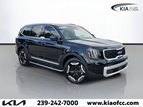Certified 2025 Kia Telluride EX w/ EX Captain's Chair Package FWD image 1
