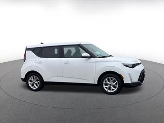 Used 2025 Kia Soul LX w/ LX Technology Package video 2