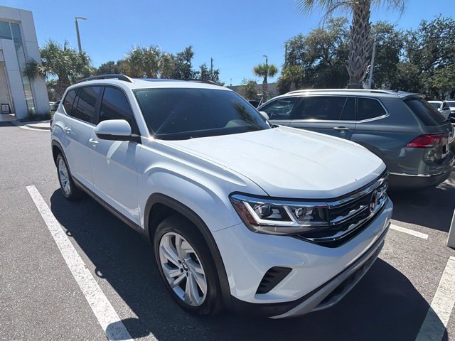 Used 2023 Volkswagen Atlas SE w/ Panoramic Sunroof Package FWD image 3