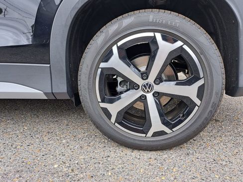 New 2026 Volkswagen Tiguan SE FWD image 25