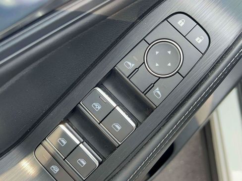Used 2023 Nissan Rogue SL AWD/4WD image 24