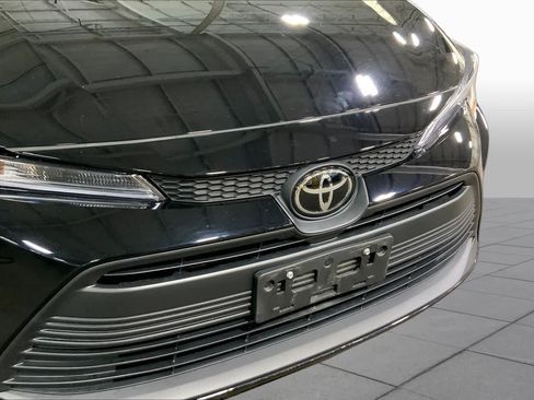 Used 2024 Toyota Corolla LE FWD image 30
