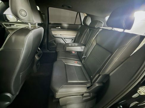 Used 2023 Volkswagen Atlas Cross Sport SE image 26