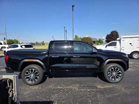 Used 2024 GMC Canyon Denali AWD/4WD image 9