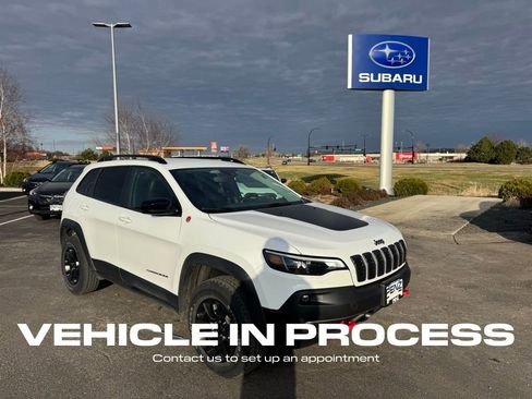 Used 2022 Jeep Cherokee Trailhawk w/ Comfort/Convenience Group image 1