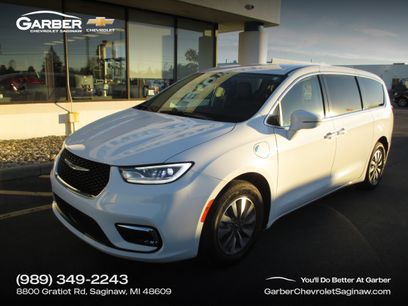 Used 2022 Chrysler Pacifica Touring-L