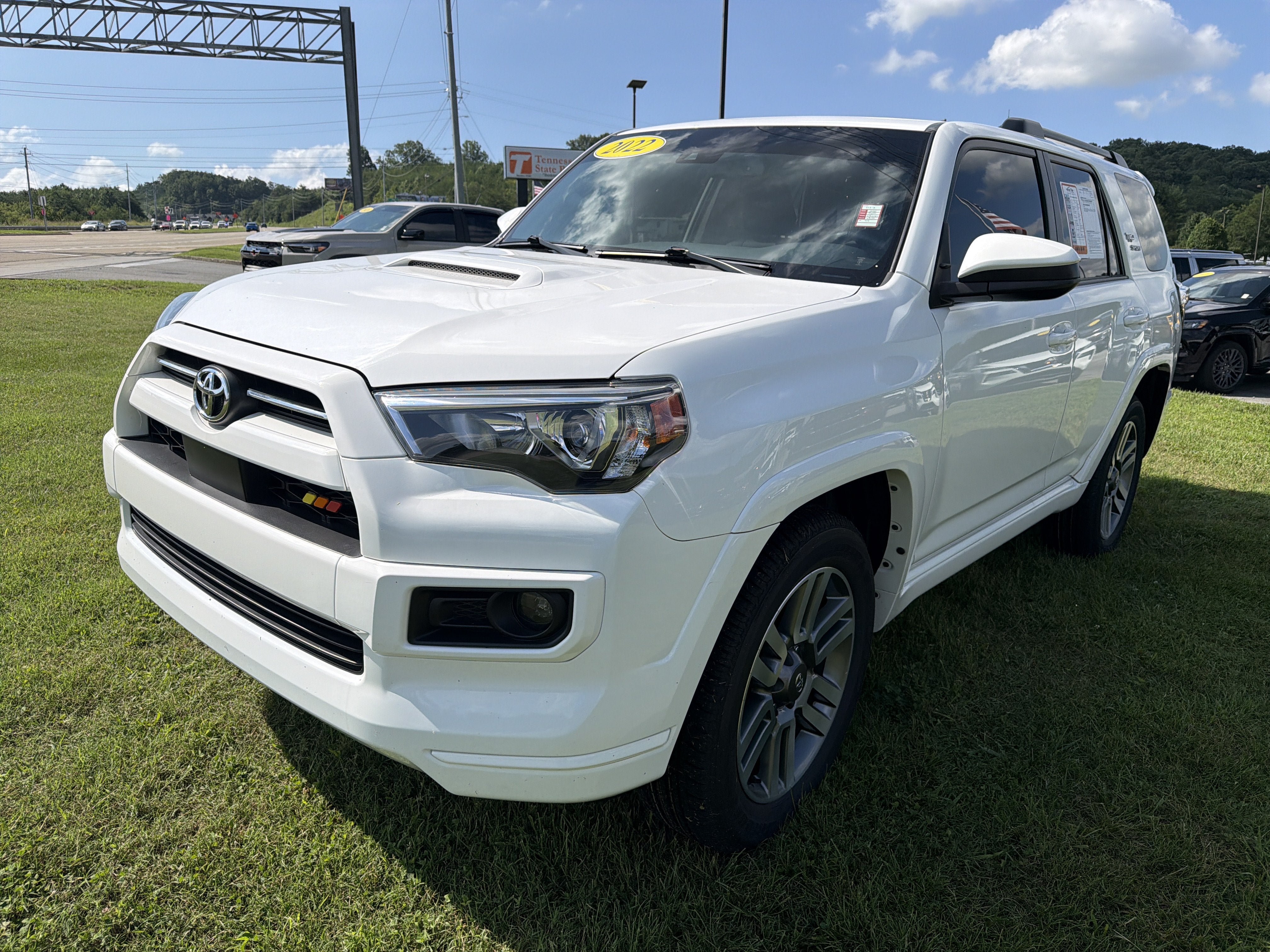 Used 2022 Toyota 4Runner TRD Sport AWD/4WD image 2
