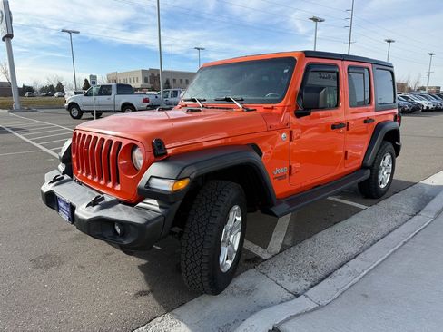 Used 2018 Jeep Wrangler Unlimited Sport S image 3