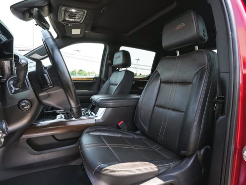 Used 2024 Chevrolet Silverado 1500 High Country w/ Technology Package AWD/4WD image 22
