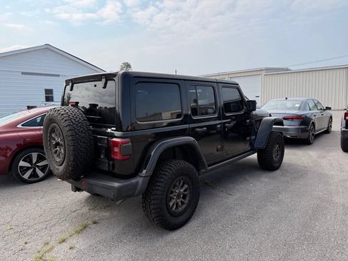 Used 2022 Jeep Wrangler Unlimited Rubicon w/ Dual Top Group AWD/4WD image 6