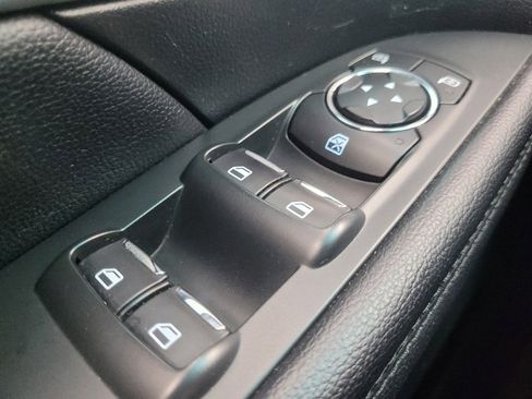 Used 2017 Ford Explorer XLT AWD/4WD image 27