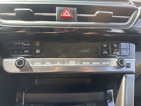 Used 2024 Kia Seltos S AWD/4WD image 16