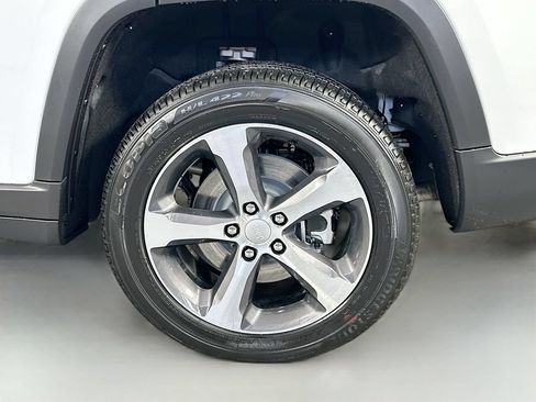 New 2026 Jeep Grand Cherokee L Limited AWD/4WD image 17