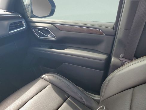 Used 2021 Chevrolet Tahoe High Country w/ Premium Package image 13