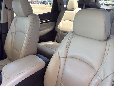Used 2020 Buick Enclave Premium w/ Sun and Sites Package AWD/4WD image 24