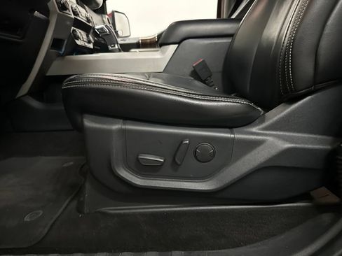 Used 2020 Ford F150 Lariat RWD image 34