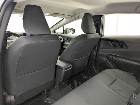 Used 2024 Toyota Prius LE FWD image 19