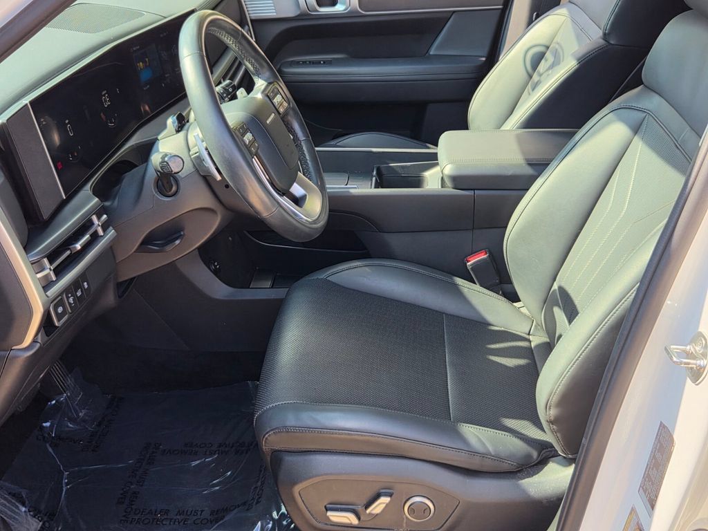 Used 2024 Hyundai Santa Fe SEL FWD image 11