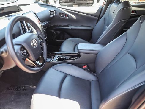 Certified 2022 Toyota Prius Prime Limited FWD image 17