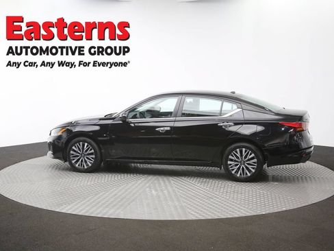 Used 2023 Nissan Altima 2.5 SV w/ SV Premium Package AWD/4WD image 62