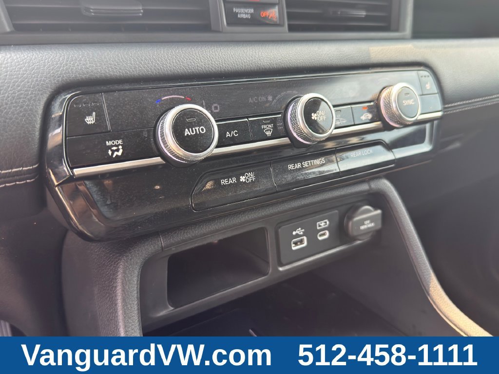 Used 2023 Honda Pilot Touring image 16