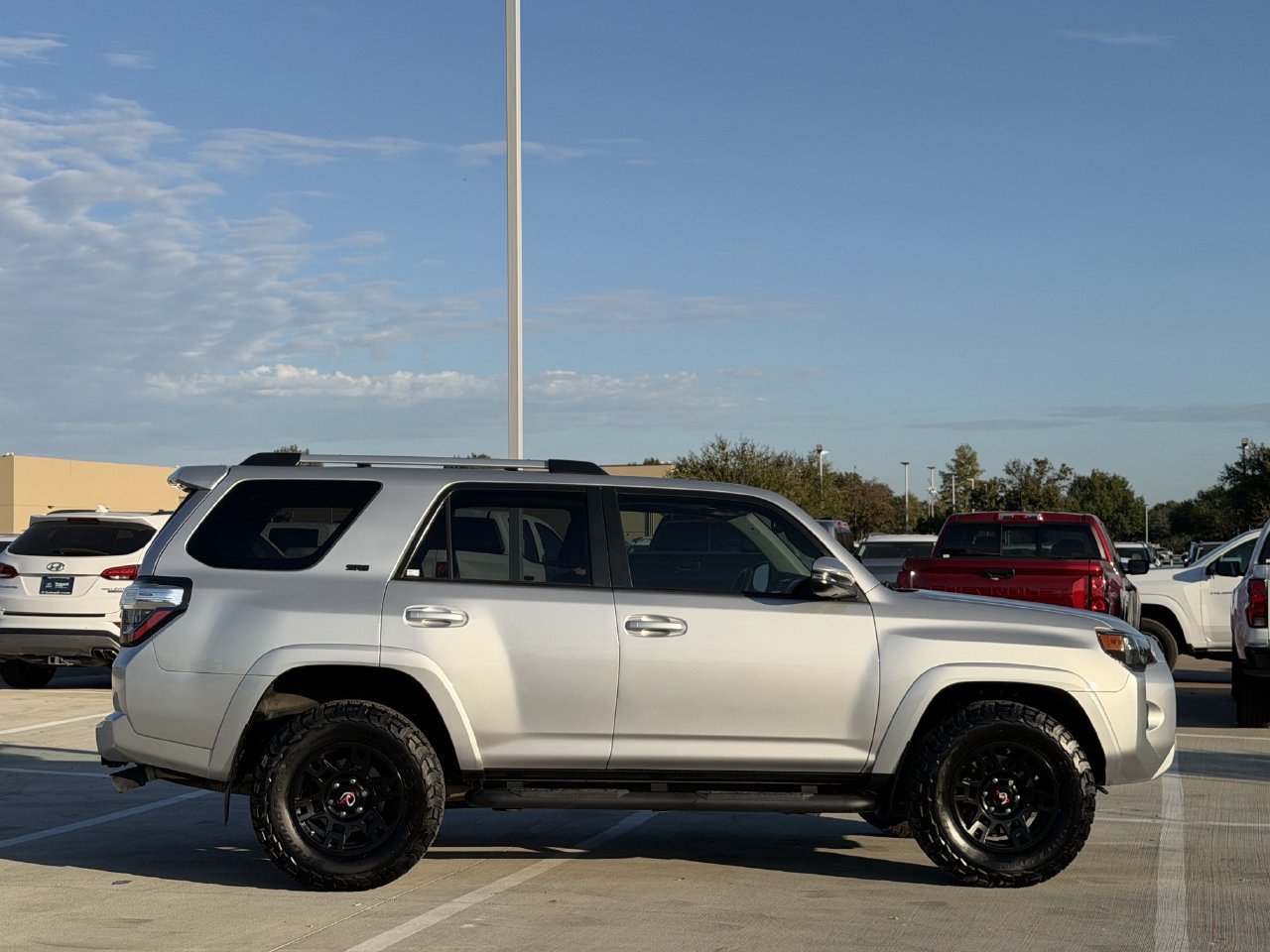 Used 2021 Toyota 4Runner SR5 Premium w/ Moonroof Package AWD/4WD image 3