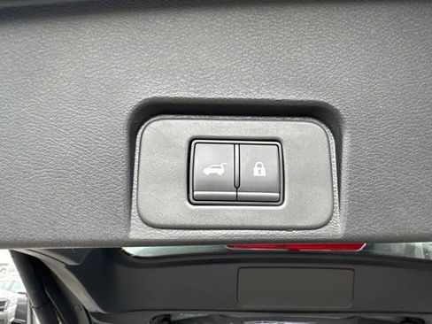 Used 2026 Nissan Rogue SL AWD/4WD image 21