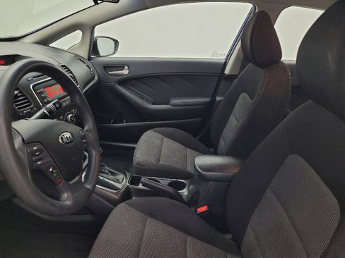 Used 2017 Kia Forte LX image 17
