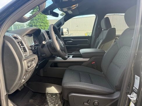 New 2026 RAM 1500 4x4 Crew Cab image 8