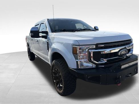 Used 2022 Ford F250 XLT w/ XLT Premium Package AWD/4WD image 3