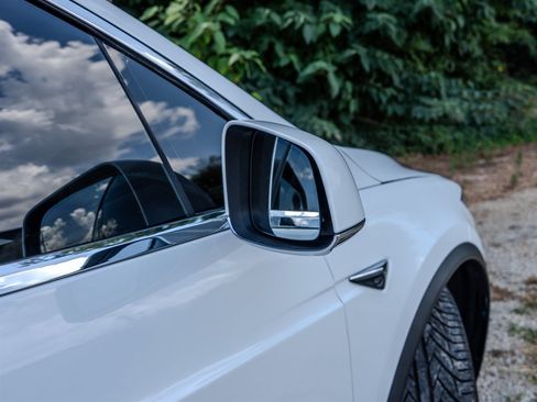 Used 2020 Tesla Model X Long Range AWD/4WD image 14