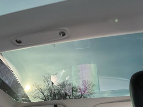 Used 2022 Tesla Model 3 Performance image 21