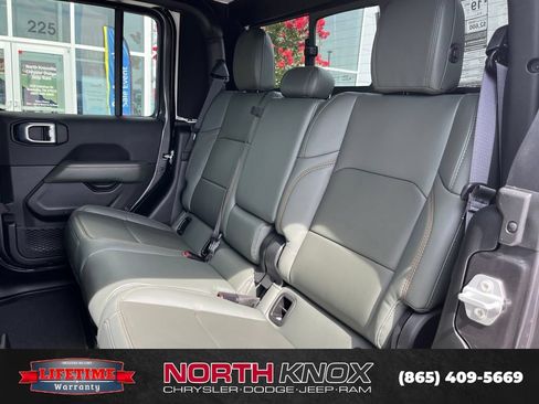 New 2026 Jeep Gladiator Mojave AWD/4WD image 13