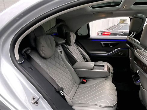 Used 2021 Mercedes-Benz S 580 4MATIC Sedan image 20