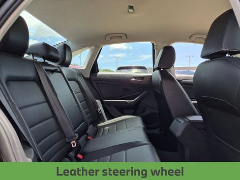 Used 2024 Volkswagen Jetta SE FWD image 34