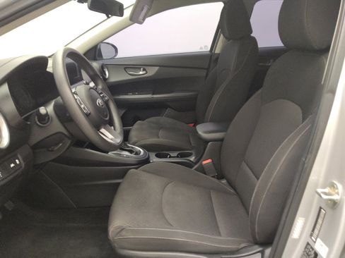 Used 2020 Kia Forte LXS FWD image 17